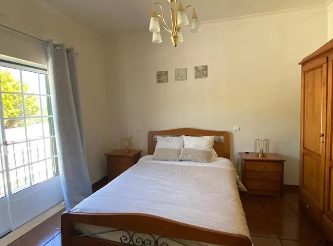 Quinta Manuel Santo * Nazaré